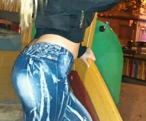 Laura Chaves M