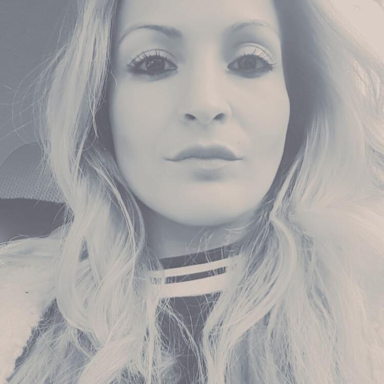Jennyfer 